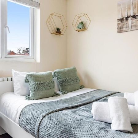 Twickenham Homes Isleworth Ngoại thất bức ảnh
