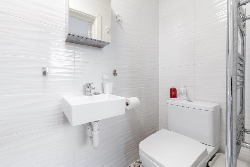 Twickenham Homes Isleworth Ngoại thất bức ảnh